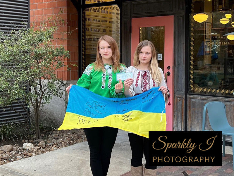 Sparkly I Photography Raises Over $10,000 for the People of Ukraine
